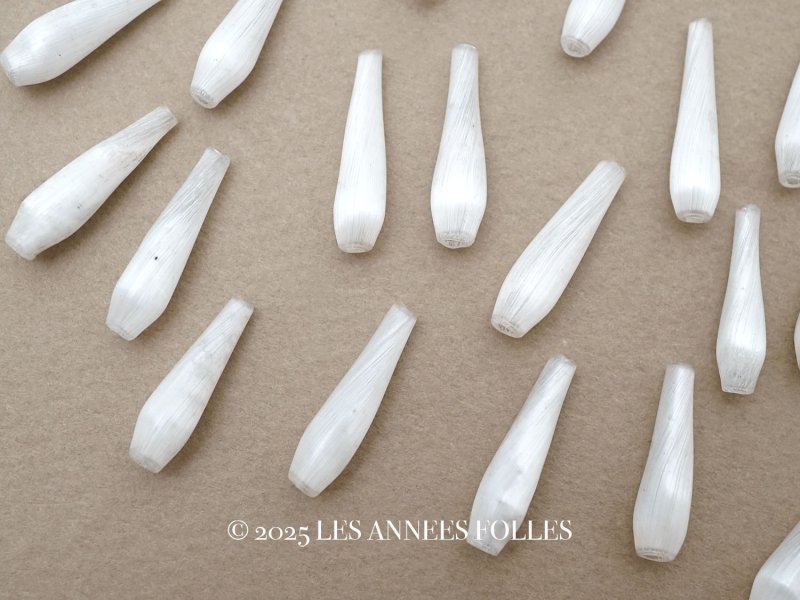 画像1: 【クリスマスセール2025対象外】アンティーク スフレビーズ パールホワイトドロップ型 21×5.5mm 24ピースのセット 吹きガラス製ビーズ