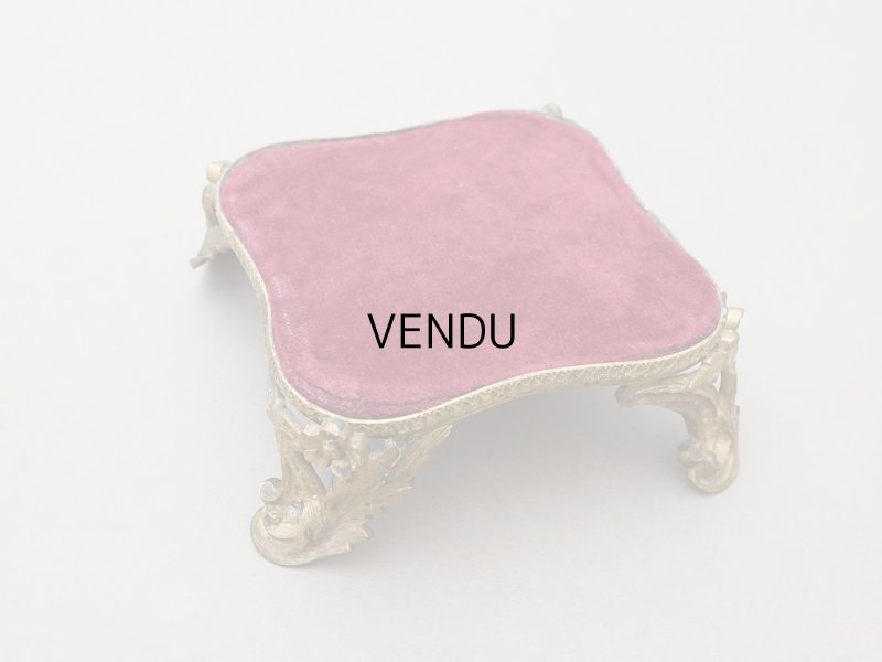 画像2: ＊蚤の市＊アンティーク ベルベットの台座 ボルドー 