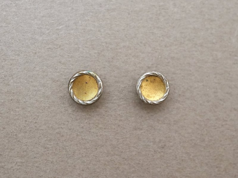 画像2: 【クリスマスセール2025対象外】19世紀 アンティーク 極小 メタルボタン 7mm 5点セット