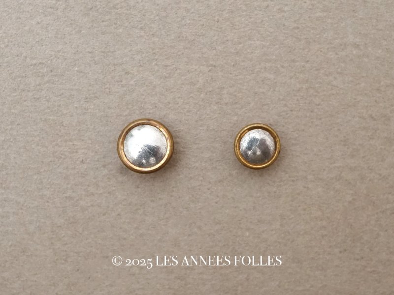 画像1: 【クリスマスセール2025対象外】19世紀 アンティーク 極小 メタルボタン 6〜8.5mm 