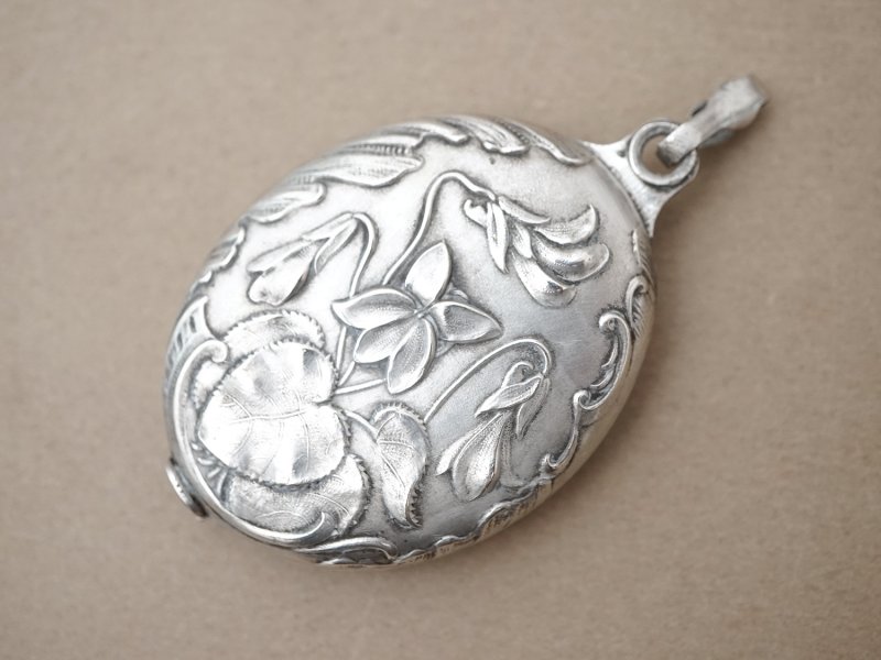 画像2: 【セール対象外】【クーポン対象外】アンティーク 菫 スライド式 ミラー シャトレーヌ用 シルバー製 