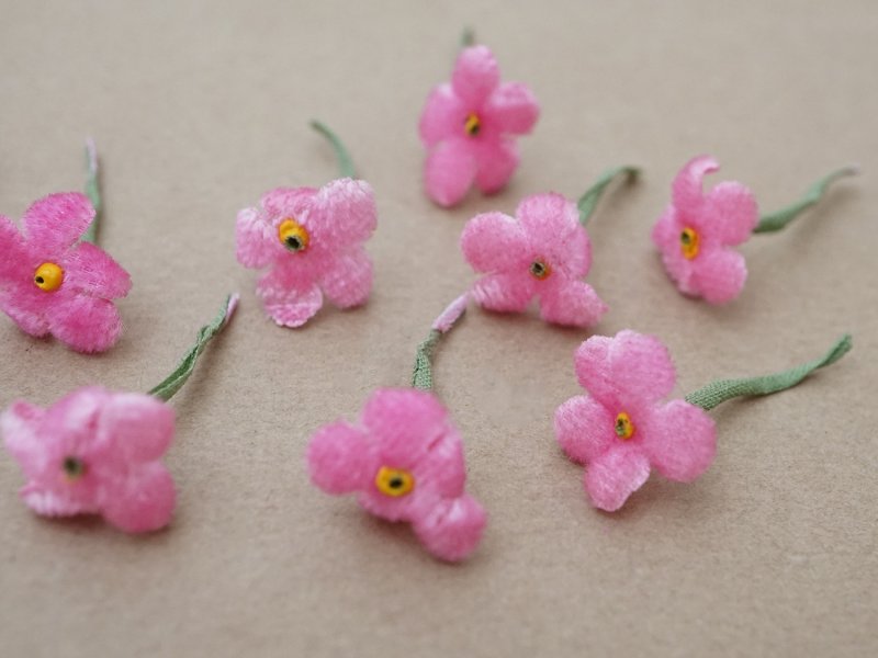 画像4: 【クリスマスセール2025対象外】アンティーク 勿忘草 ベルベットの布花  ピンク 9〜10ピースのセット 15mm