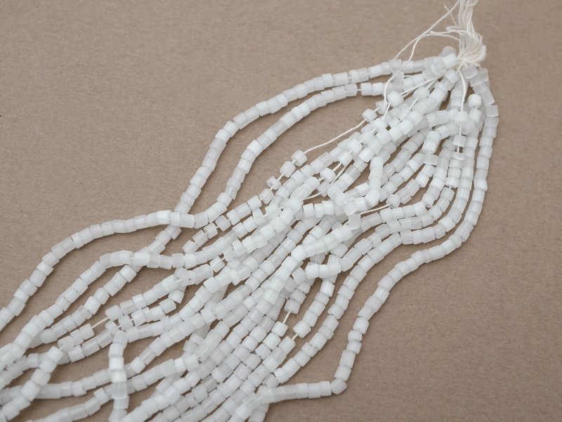 画像4: アンティーク サティネビーズ ホワイト ガラスビーズ 1cm=4.5粒 61g