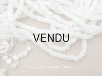 アンティーク サティネビーズ ホワイト ガラスビーズ 1cm=4.5粒 61g