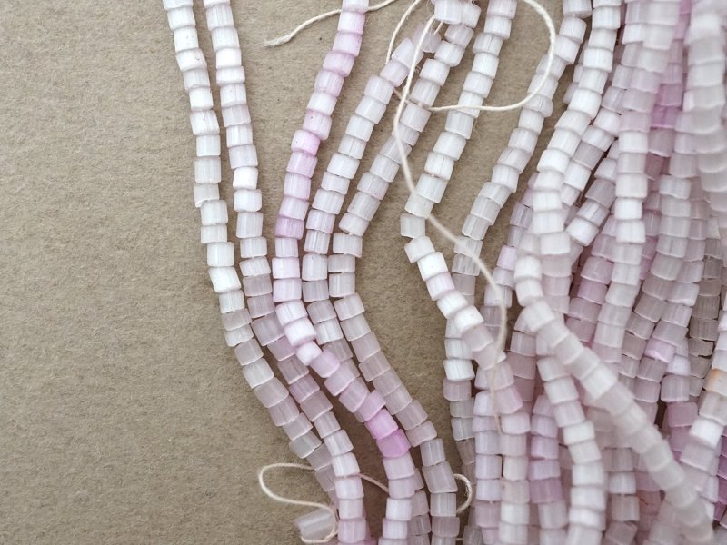 画像3: アンティーク サティネビーズ ライラックパープル 1cm=6粒 49g ガラスビーズ