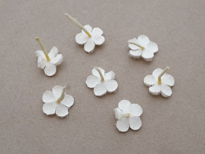 画像4: アンティーク 勿忘草 ベルベットの布花  オフホワイト 7ピースのセット 15mm