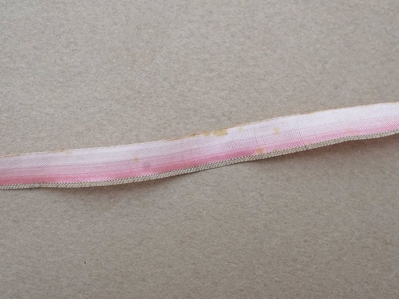 画像5: アンティーク シルクリボン 金糸の縁取り ピンクのグラデーション 幅7mm シルク製 リボン