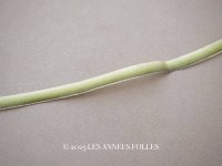 アンティーク シルクリボン 金糸の縁取り グリーンのグラデーション 幅7mm シルク製 リボン