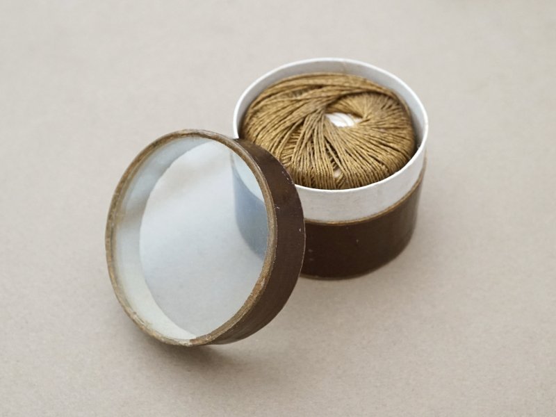 画像2: アンティーク 硝子の蓋の糸箱 スレッドケース 