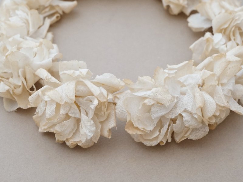 画像5: アンティーク 薔薇の布花のティアラ 花冠  オフホワイト