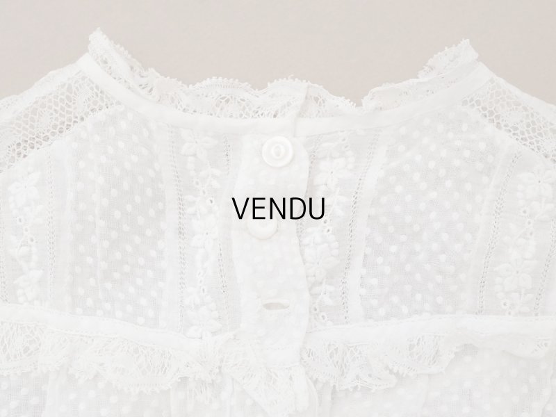 画像9: ＊蚤の市＊1900年頃 アンティーク ベビー用 ブラウスドット刺繍のコットンファブリック 