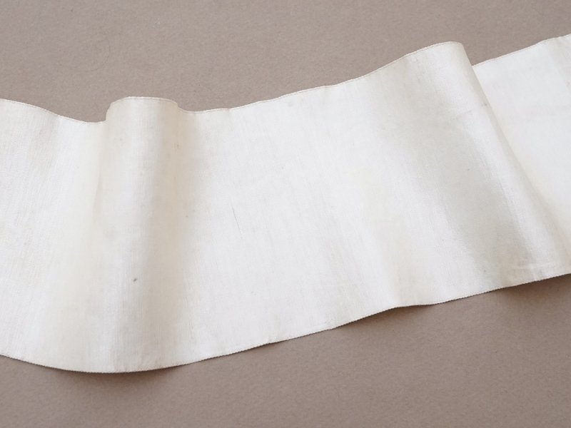 画像2: 18世紀 アンティーク シルクサテンのファブリック オフホワイト 205cm