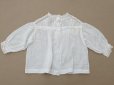 画像8: 1900年頃 アンティーク ベビー用 ブラウスドット刺繍のコットンファブリック  (8)