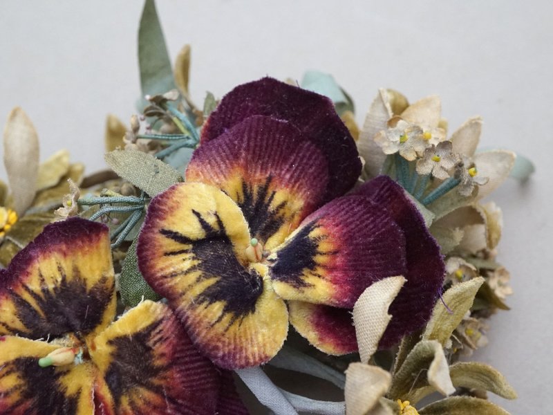 画像2: アンティーク 布花 パンジー&マーガレット＆勿忘草の大きなブーケ