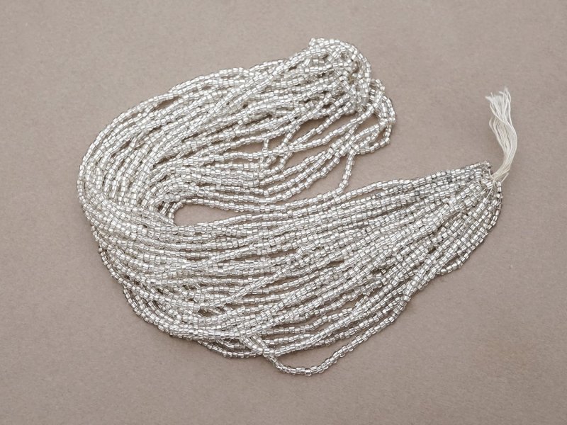 画像2: アンティーク ライン入り クリア＆シルバー シードビーズ ガラスビーズ 46〜63g