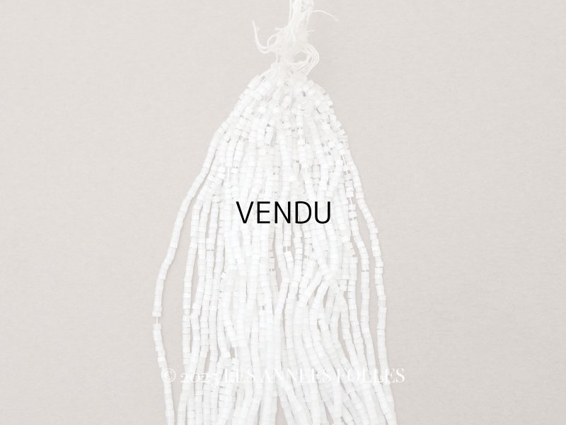 画像1: アンティーク ガラス製 サティネビーズ オフホワイト 1cm=9粒 21〜29g