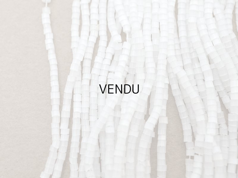 画像3: アンティーク ガラス製 サティネビーズ オフホワイト 1cm=9粒 21〜29g