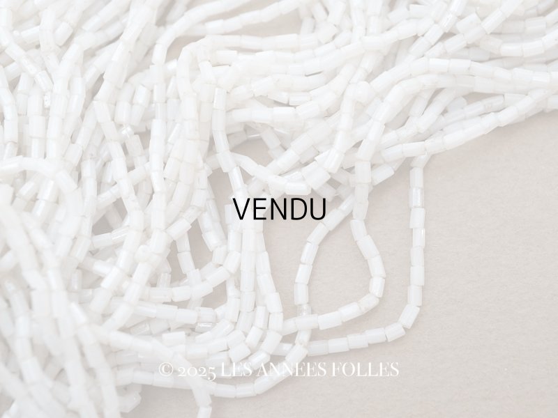 画像1: アンティーク シードビーズ グレイッシュホワイト ガラスビーズ 102〜110g