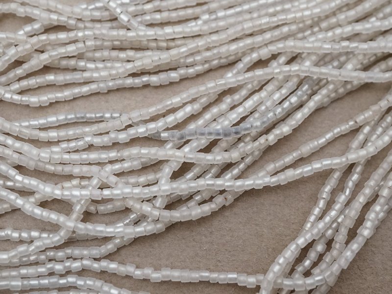 画像4: アンティーク シードビーズ 半透明＆シルバー ガラス製 1cm=7粒 26g