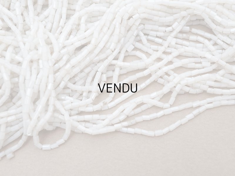 画像2: アンティーク シードビーズ グレイッシュホワイト ガラスビーズ 102〜110g