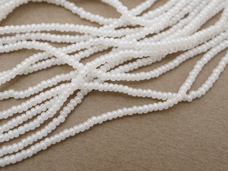 画像4: アンティーク 極小 パールホワイトのシードビーズ 1cm=9粒 20〜25g