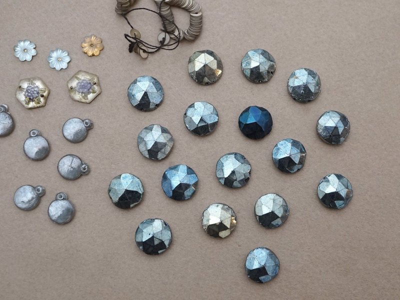 画像4: ＊蚤の市セット＊ アンティーク ビーズ＆スパンコールのセット