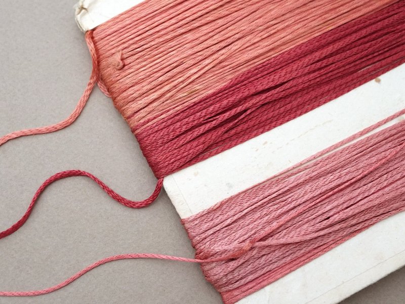 画像3: アンティーク 紐 極細 1mm幅 グレイッシュピンク&ローズピンク＆ボルドー 約70m