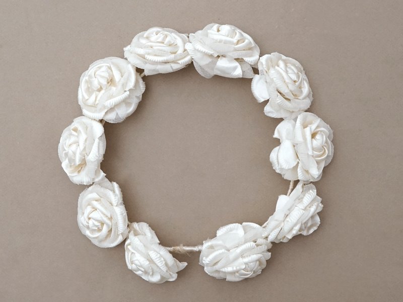 画像2: アンティーク シルクサテン 薔薇の布花のティアラ 花冠 オフホワイト