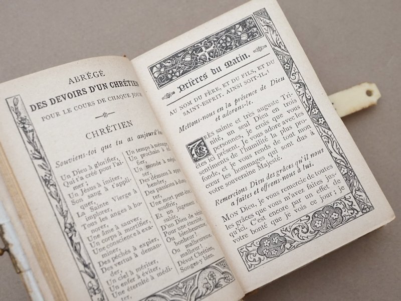 画像9: ＊蚤の市＊ 1906年 ミサ典書 クロス＆薔薇&鈴蘭の聖書 