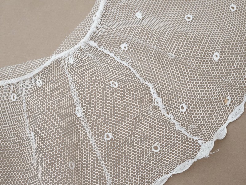 画像5: アンティーク 幅広 フリルレース 2.5m オフホワイト ドット刺繍入り チュールレース  幅11.5cm 