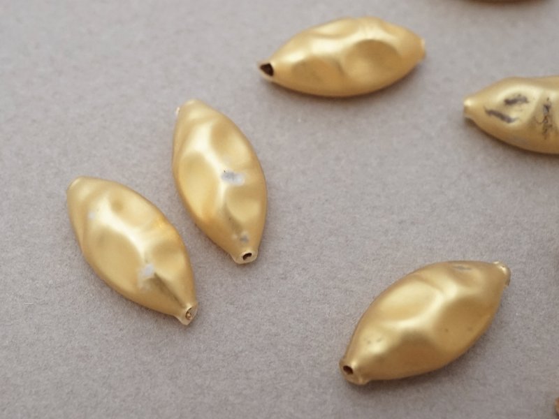 画像4: アンティーク スフレビーズ バロック ゴールド 約10×21mm 12ピースのセット マーキス型  吹きガラス製ビーズ