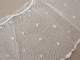 画像6: アンティーク 幅広 フリルレース 2.45m オフホワイト ドット刺繍入り チュールレース  幅11.5cm  (6)