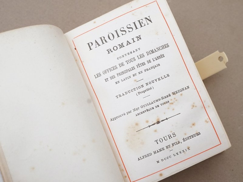 画像9: ＊蚤の市＊ 1889年 ミサ典書 クロス＆葡萄の木＆麦の穂 聖書 