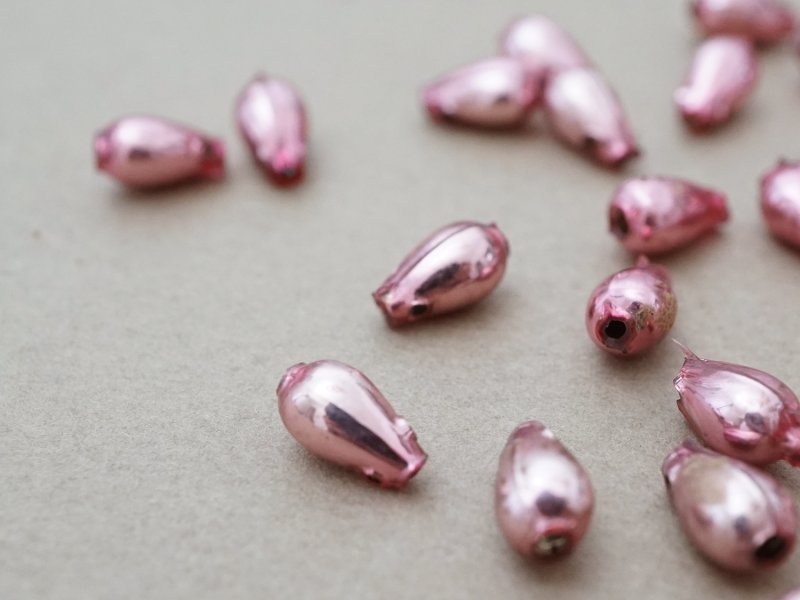 画像4: アンティーク スフレビーズ 4つ穴 ドロップ型 60ピースのセット 5.5×9.5mm ピンク