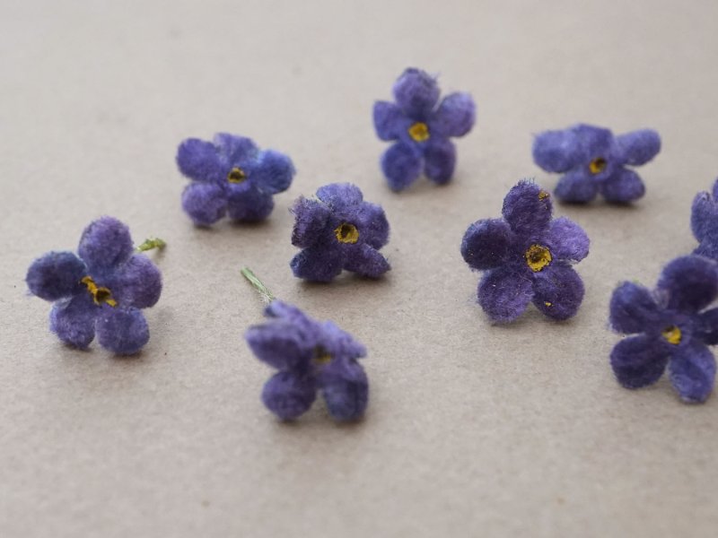 画像2: アンティーク 勿忘草の小さな布花 紫 9ピースのセット 約13mm