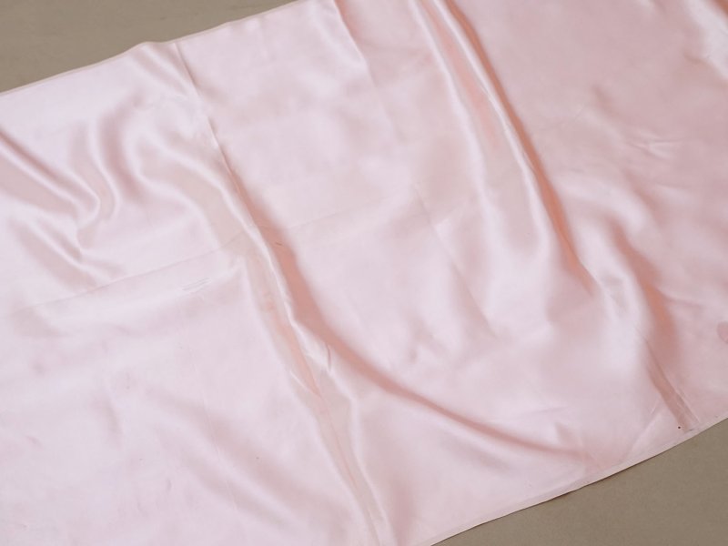 画像7: 19世紀末 アンティーク シルクサテン ファブリック ベビーピンク 生地 53×99cm