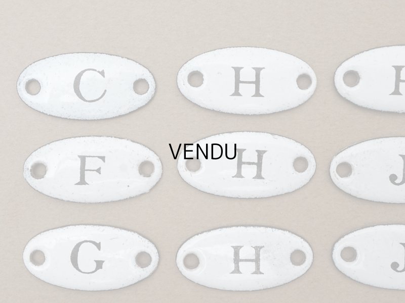 画像2: ＊蚤の市セット＊アンティーク イニシャルプレート 19ピースのセット