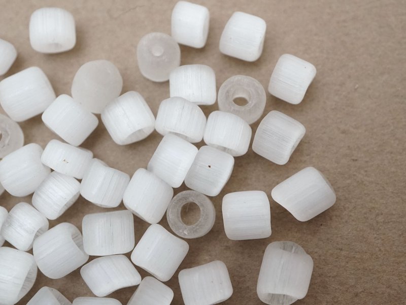 画像5: アンティーク 大粒 サティネビーズ ホワイト ガラスビーズ 約150ピースのセット