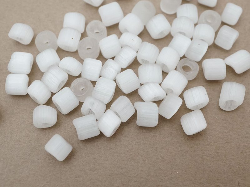 画像4: アンティーク 大粒 サティネビーズ ホワイト ガラスビーズ 約150ピースのセット