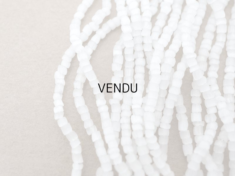 画像3: アンティーク ガラス製 サティネビーズ ホワイト 42g 1cm=7粒 