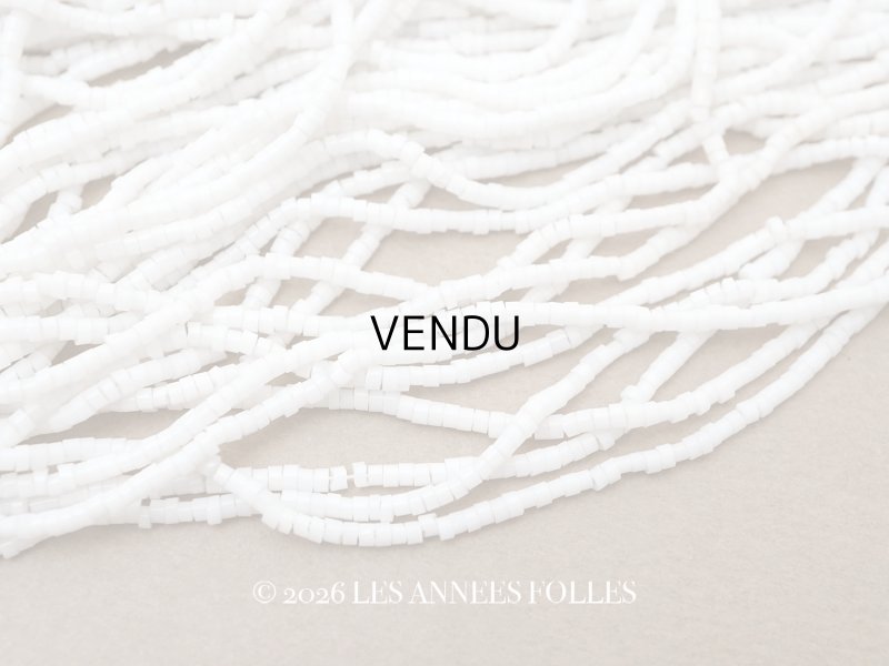 画像1: アンティーク ミルクガラス シードビーズ ホワイト 75〜78g 1粒=9〜9.5粒