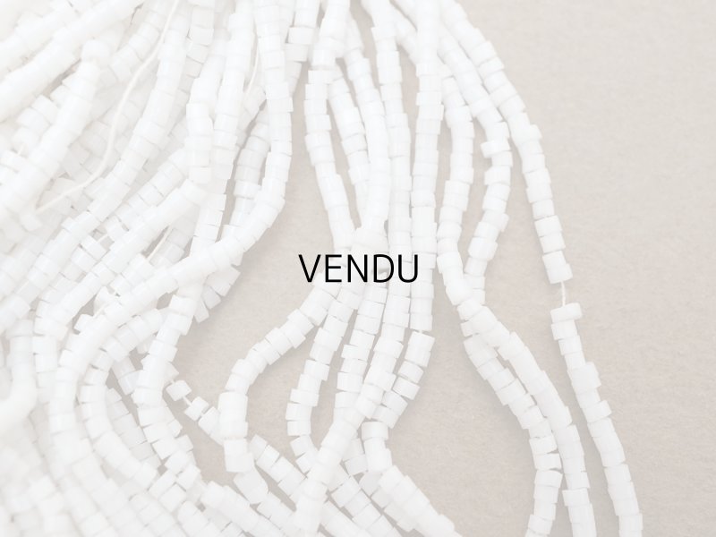 画像3: アンティーク ミルクガラス シードビーズ ホワイト 75〜78g 1粒=9〜9.5粒