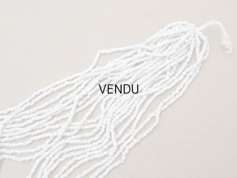 画像2: アンティーク カット入り シードビーズ グレイッシュホワイト ガラス製 23g