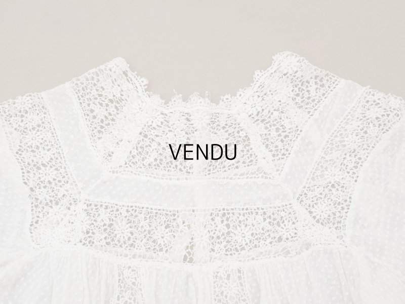 画像2: ＊蚤の市＊1900年頃 アンティーク ベビー用 ドレスドット刺繍のコットンファブリック 