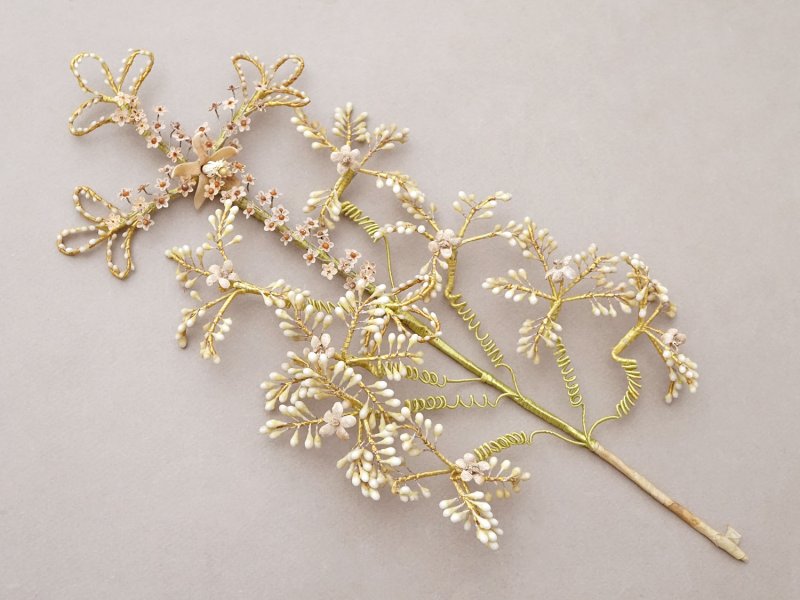 画像2: ＊蚤の市＊19世紀末 アンティーク クロス型 ワックスフラワーのブーケ 結婚式 ウェディング