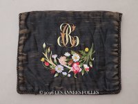 19世紀 アンティーク シルク製 ハンキーケース モノグラム＆花刺繍 黒 ポシェット