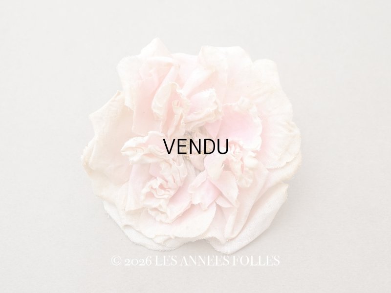 画像1: 1900年頃 アンティーク薔薇の布花 パウダーピンク クウォーターロゼット咲き