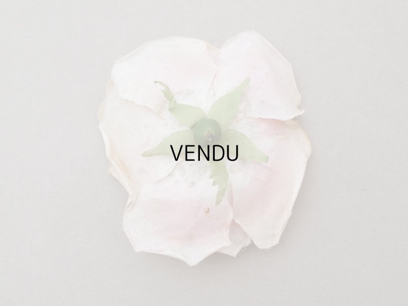 画像4: 1900年頃 アンティーク薔薇の布花 パウダーピンク クウォーターロゼット咲き