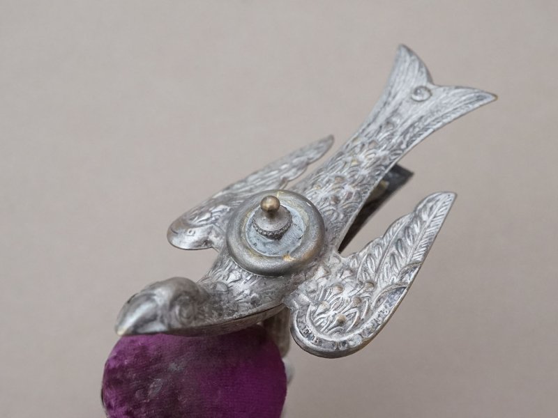 画像9: 19世紀 アンティーク 燕のピンクッション クリップ付 ヴィクトリアン