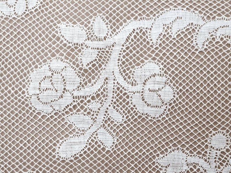 画像5: 19世紀 アンティーク 手編みの ヴァランシエンヌレース 花模様 幅10.6cm